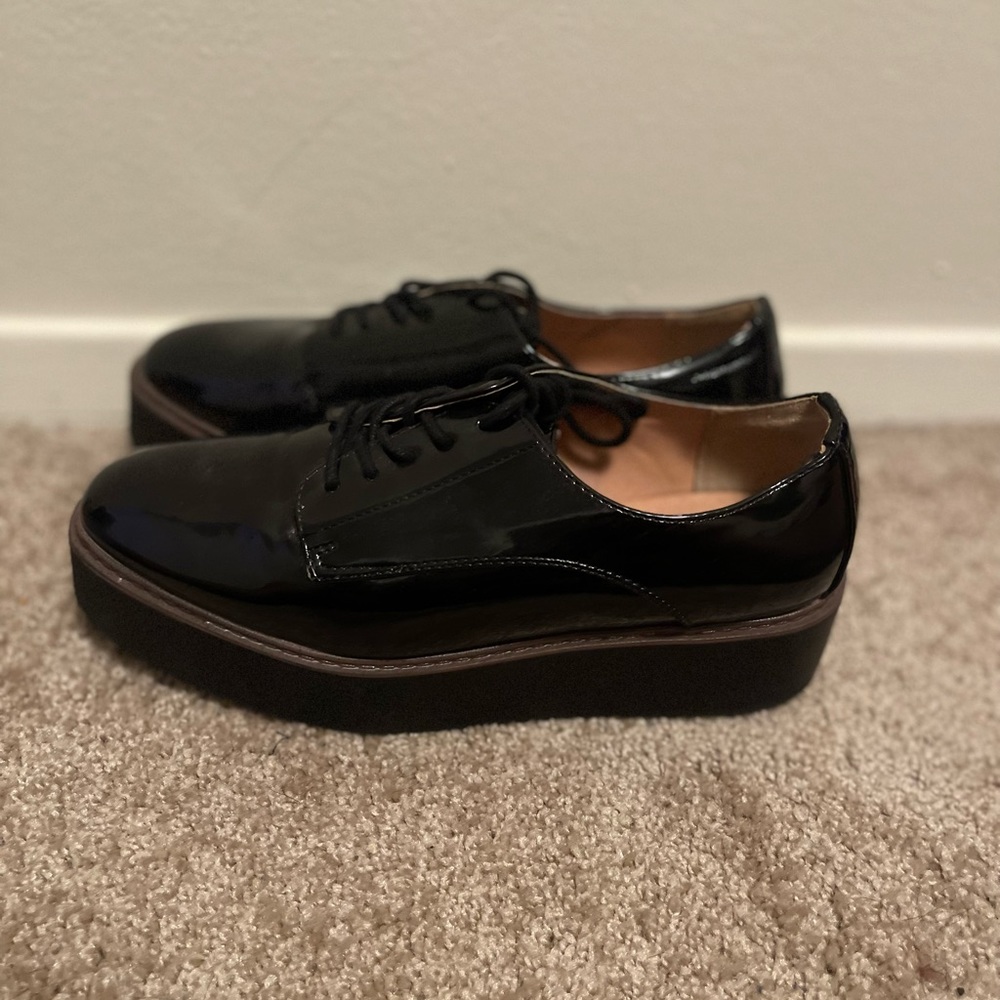 madden girl sneaker heel pump